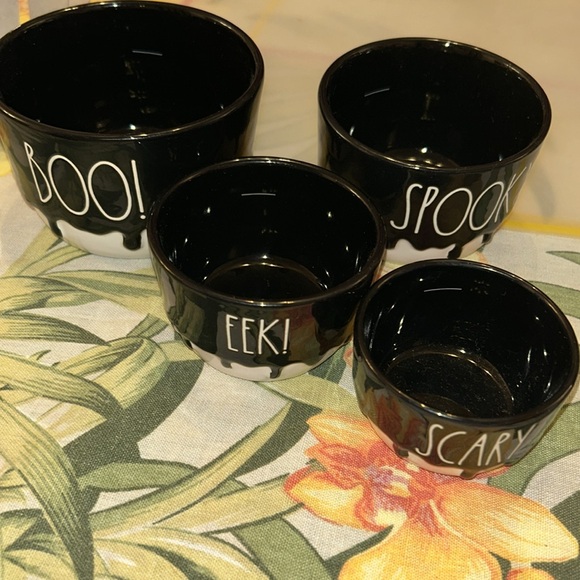 Rae Dunn measuring cups - Picture 7 of 7